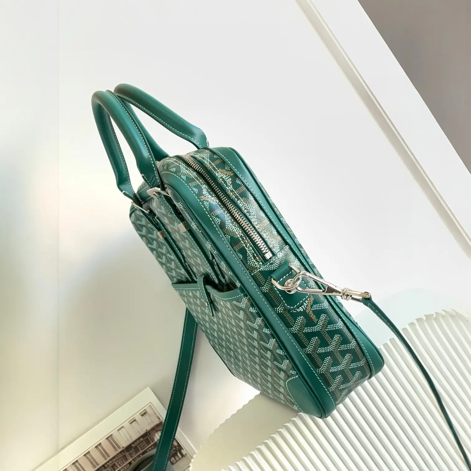 حقيبة مستندات أمباساد (الموديل المتوسط)